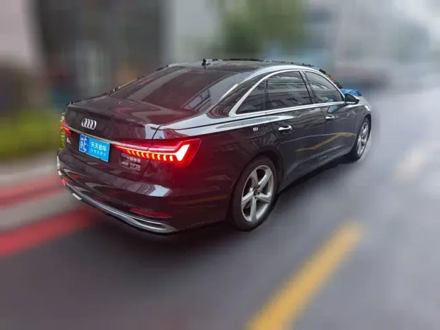 Audi A6L — Фото автомобиля 2