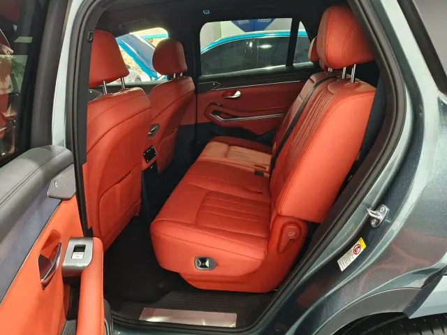 BYD Tang L — Фото автомобиля 14