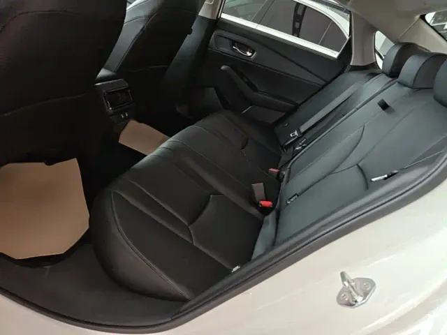 Honda Inspire 2023 260TURBO Elegant Edition — Фото автомобиля 16