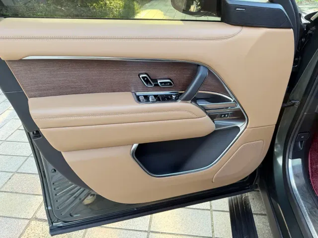 Land Rover Range Rover — Фото автомобиля 12