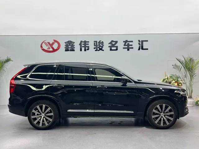 Volvo XC90 — Фото автомобиля 5