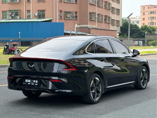 Wuling Starlight — Фото автомобиля 9