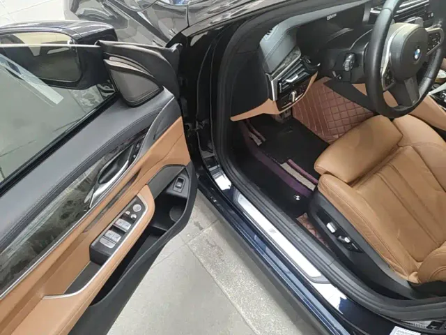 BMW 6 Series Gran Turismo — Фото автомобиля 15