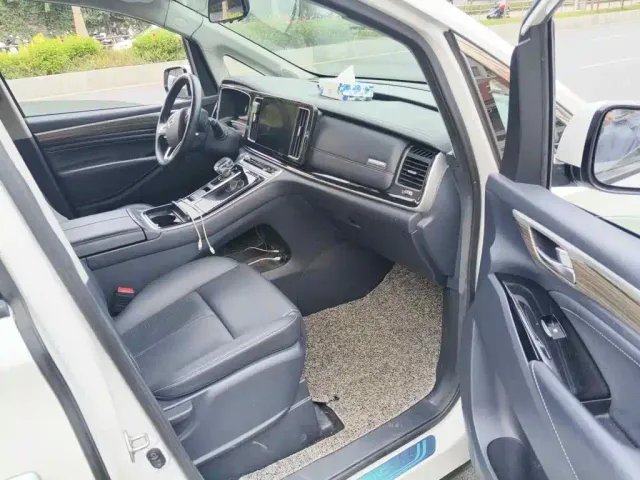 GAC Trumpchi M8 — Фото автомобиля 13