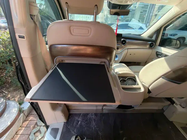 Mercedes-Benz V-Class — Фото автомобиля 30