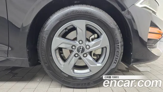 Kia K5 K5 3 поколение 2.0 LPI(Для проката) — Фото автомобиля 21