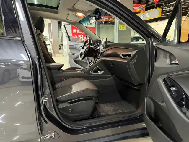 Chevrolet Orlando — Фото автомобиля 7