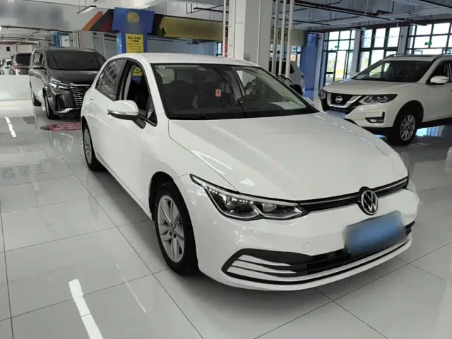 Volkswagen Golf — Фото автомобиля 3