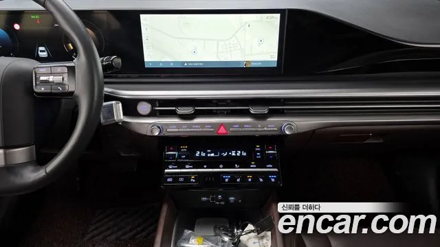 Hyundai Grandeur Grandeur (GN7) 2.5 Бензин 2WD — Фото автомобиля 17