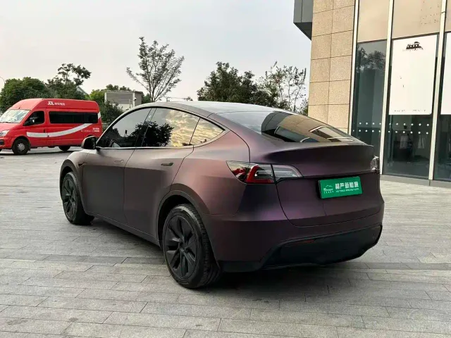 Tesla Model Y — Фото автомобиля 7