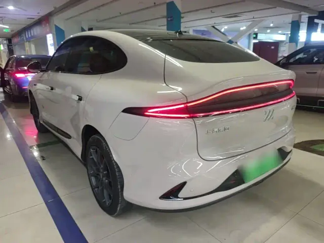 IM Motors LS6 — Фото автомобиля 4