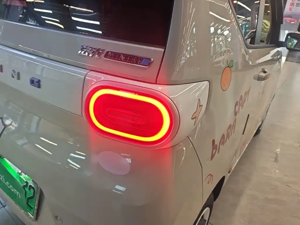 Wuling Motors Hongguang MINIEV 2024 3rd Generation 215km Youth Edition — Фото автомобиля 7