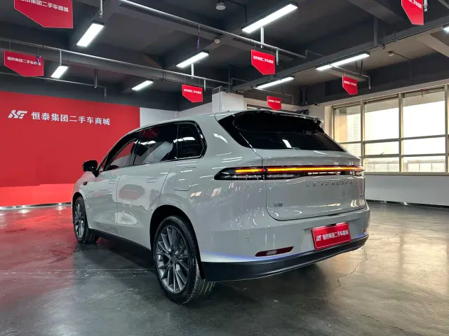 Leapmotor C10 — Фото автомобиля 6