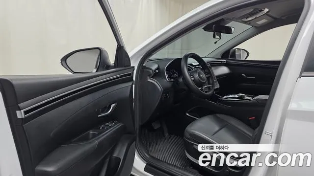 Hyundai Tucson Tucson (NX4) Дизель 2.0 2WD — Фото автомобиля 10