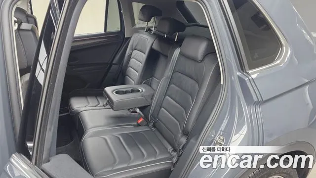 Volkswagen Tiguan Generation 2 — Фото автомобиля 17