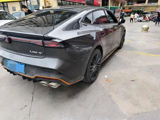 Changan UNI-V — Фото автомобиля 6