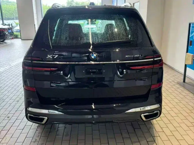 BMW X7 — Фото автомобиля 5