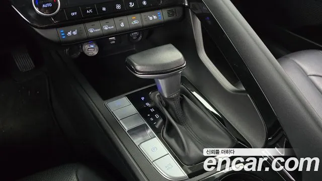 Hyundai Avante CN7 — Фото автомобиля 12