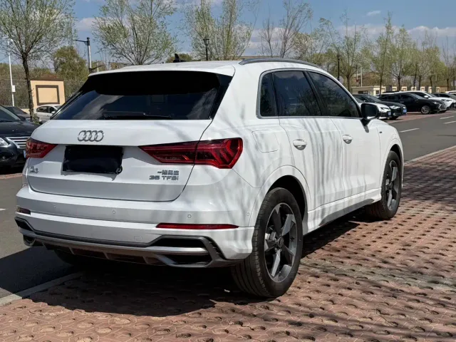 Audi Q3 — Фото автомобиля 4