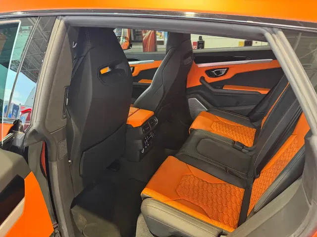 Lamborghini Urus — Фото автомобиля 8