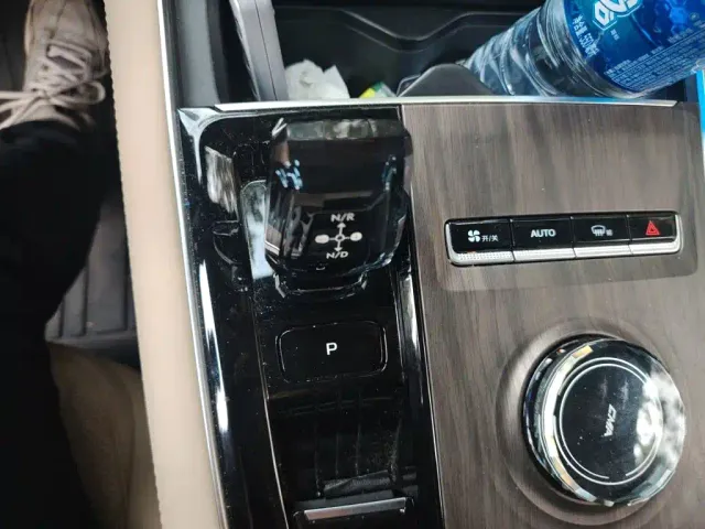 Geely Xingyue L — Фото автомобиля 15