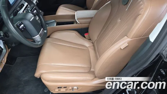 Hyundai Grandeur Grandeur (GN7) 2.5 Бензин 2WD — Фото автомобиля 28