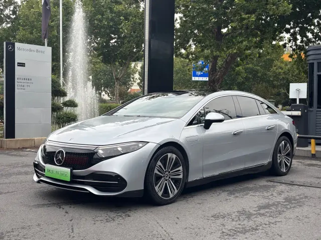 Фотография автомобиля — Mercedes-Benz EQS