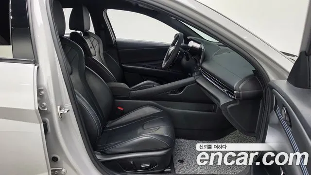 Hyundai AVANTE — Фото автомобиля 23