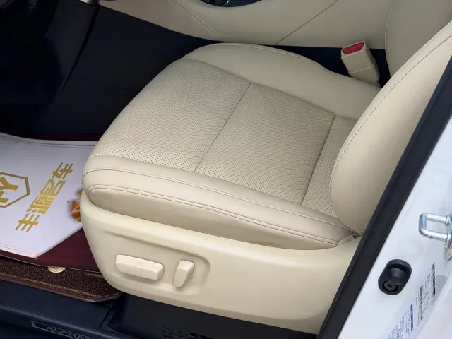 Toyota Alphard — Фото автомобиля 6