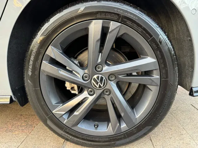 Volkswagen Golf — Фото автомобиля 16