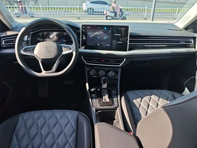 Volkswagen Sagitar — Фото автомобиля 9