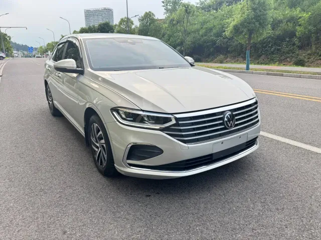 Volkswagen Lavida — Фото автомобиля 3