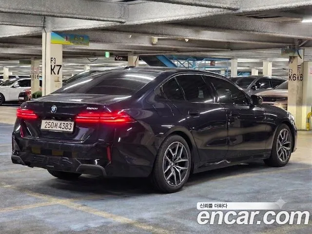 BMW 5-Series — Фото автомобиля 2