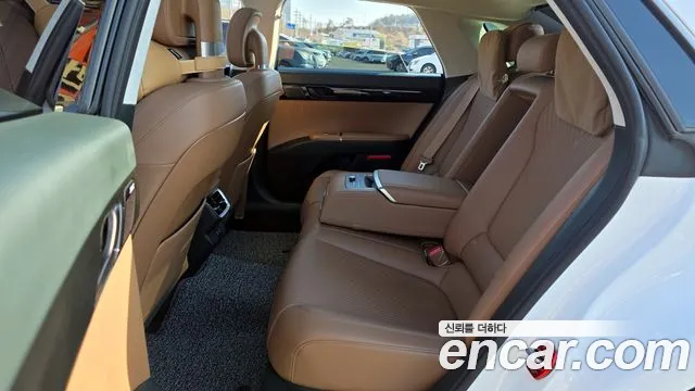 Hyundai Grandeur Grandeur (GN7) 2.5 Бензин 2WD — Фото автомобиля 12