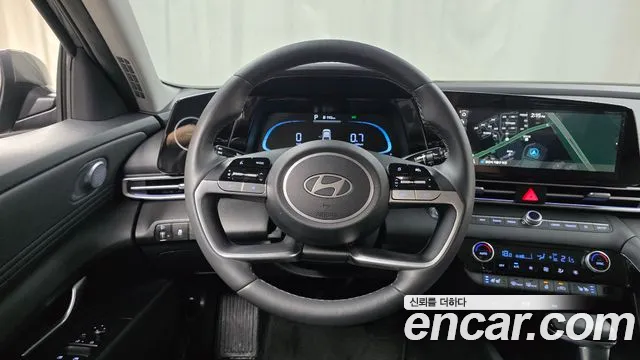 Hyundai Avante CN7 — Фото автомобиля 14
