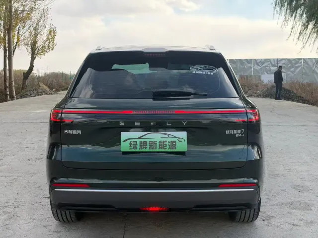 Geely Galaxy Starship 7 EM-i — Фото автомобиля 8