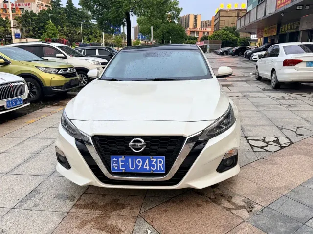 Nissan Teana — Фото автомобиля 2