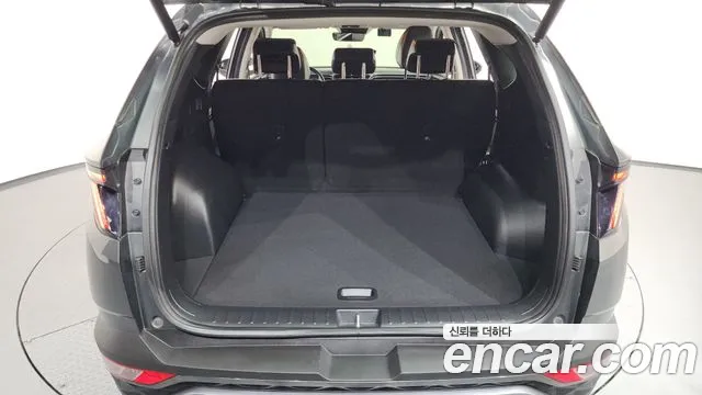 Hyundai Tucson Tucson (NX4) Дизель 2.0 2WD — Фото автомобиля 17