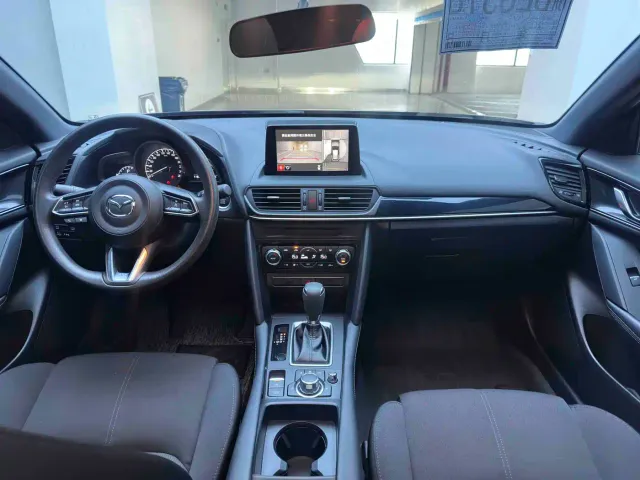 Mazda CX-4 — Фото автомобиля 16