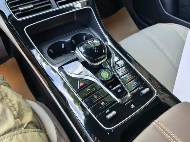 BYD Qin PLUS — Фото автомобиля 16