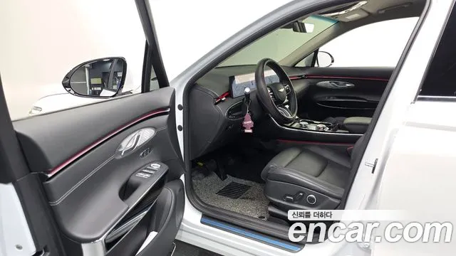 Genesis GV70 — Фото автомобиля 15