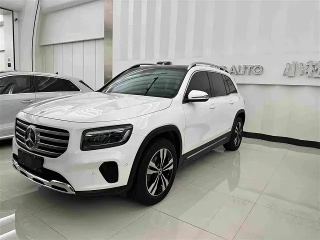 Фотография автомобиля — Mercedes-Benz GLB-Class