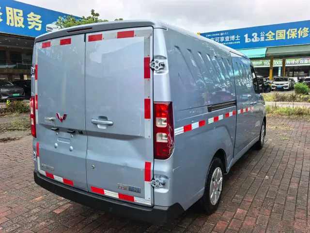Wuling Yangguang — Фото автомобиля 9