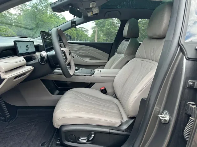 Geely Galaxy Xingyao 8 — Фото автомобиля 18