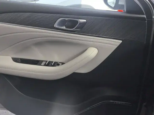 Geely Galaxy Stellar 6 — Фото автомобиля 7