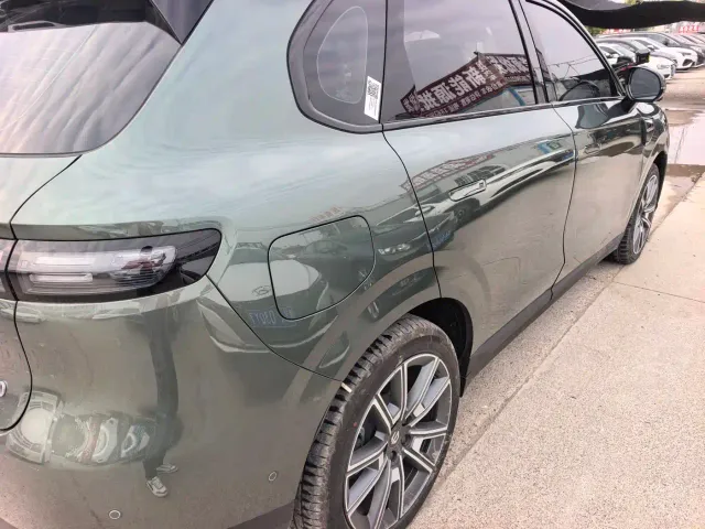 Leapmotor B10 — Фото автомобиля 9