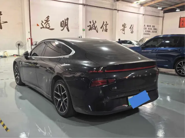 Xpeng P7 — Фото автомобиля 5