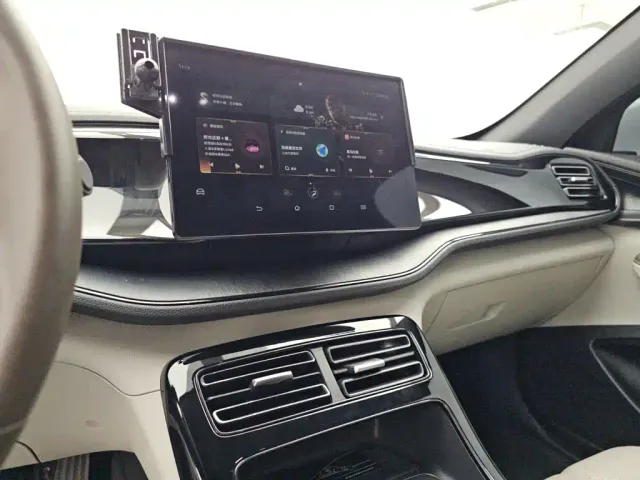 BYD Qin PLUS — Фото автомобиля 12
