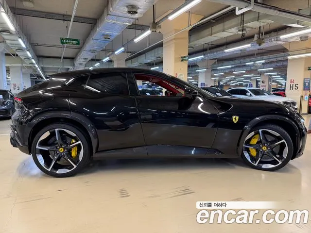 Ferrari Purosangue — Фото автомобиля 3