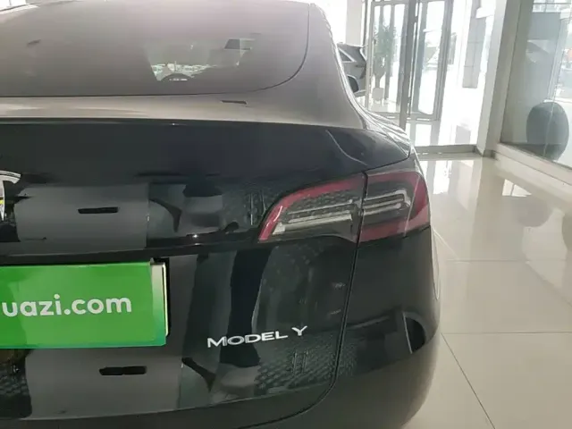 Tesla Model Y 2022 Facelift Rear-Wheel Drive Version — Фото автомобиля 7